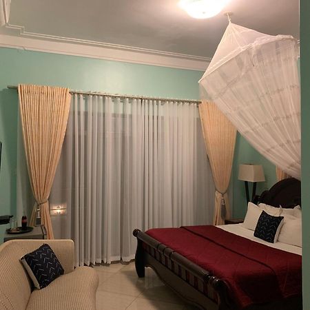 Lakepoint Villa Entebbe Eksteriør billede