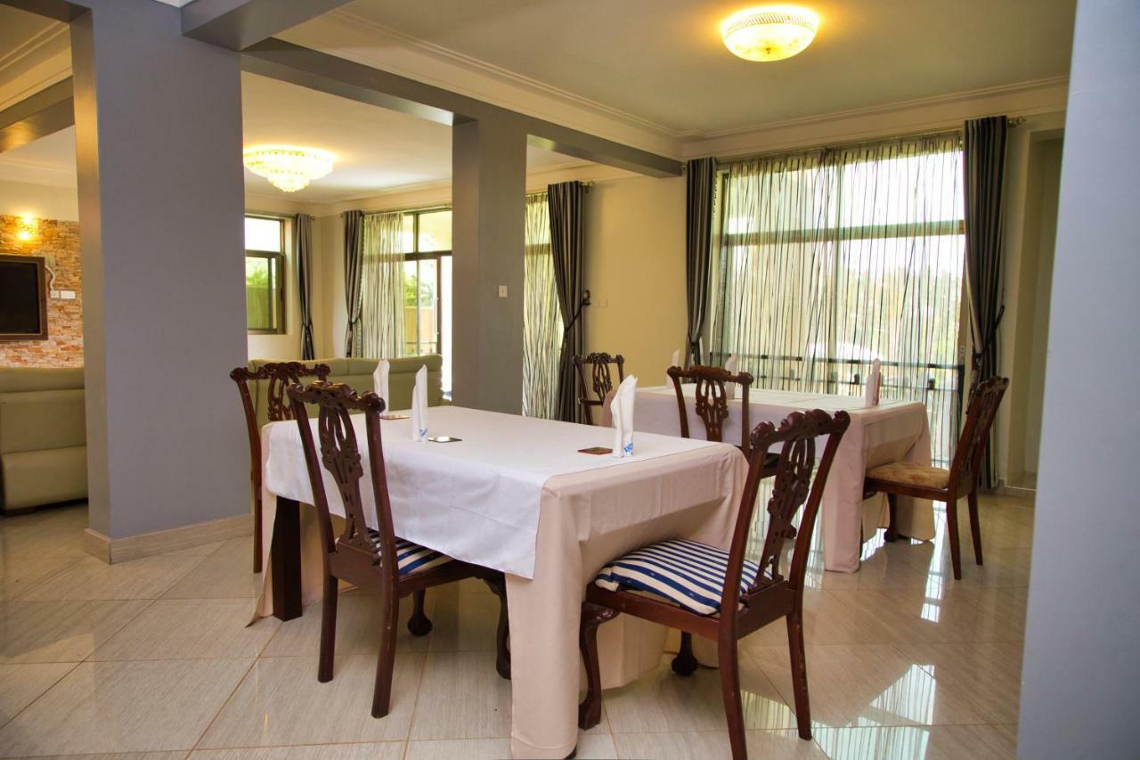 Lakepoint Villa Entebbe Eksteriør billede