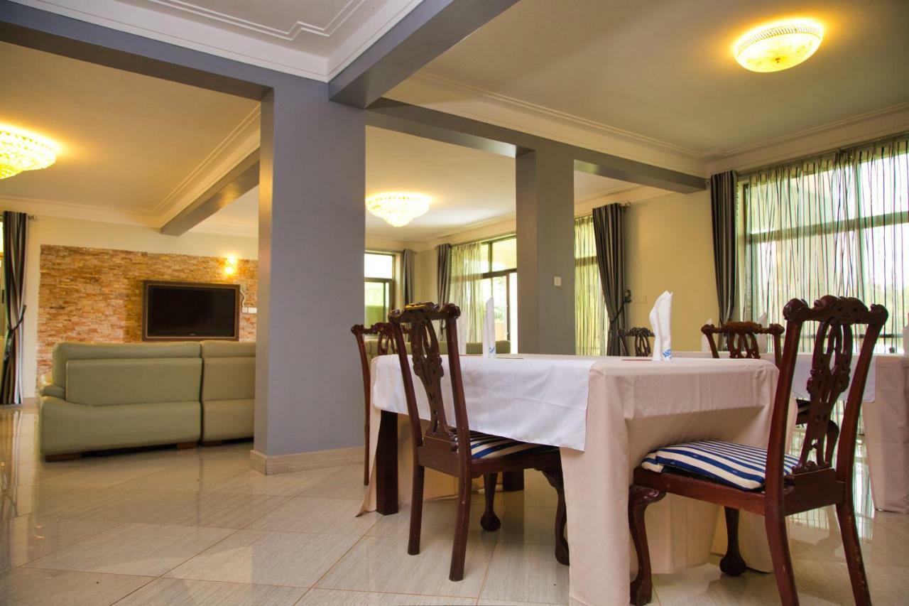 Lakepoint Villa Entebbe Eksteriør billede