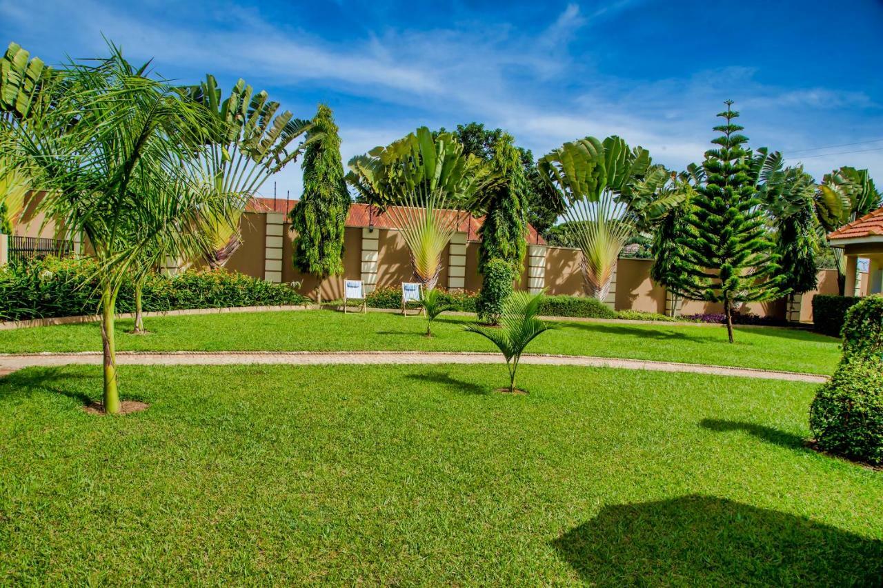 Lakepoint Villa Entebbe Eksteriør billede